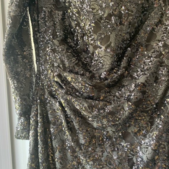 Sequins midi cocktail dress - Picture 2 of 5